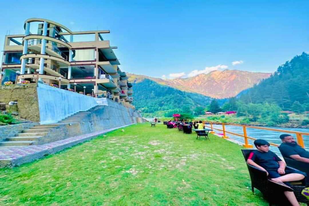 Hotel Neelum Elities