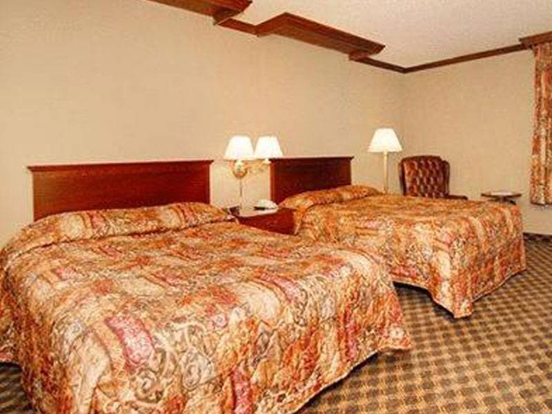 Rodeway Inn and Suites Boulder Broker