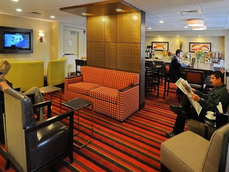 Best Western Plus Denver International Airport Inn & Suites
