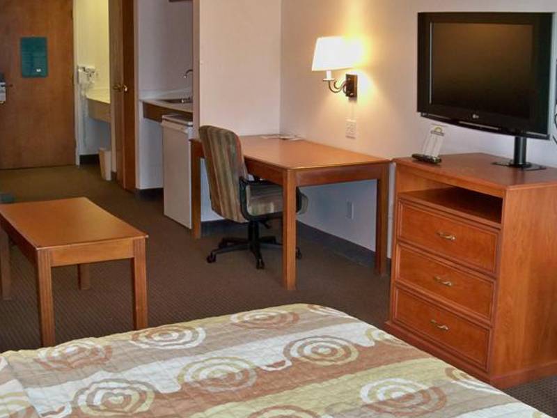 Best Western Plus Denver International Airport Inn & Suites