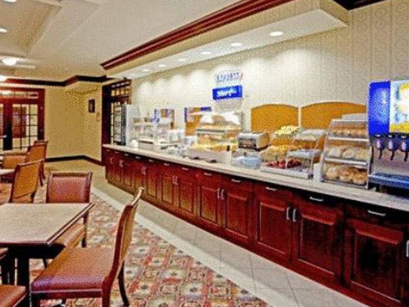 Holiday Inn Express Hotel & Suites Latham