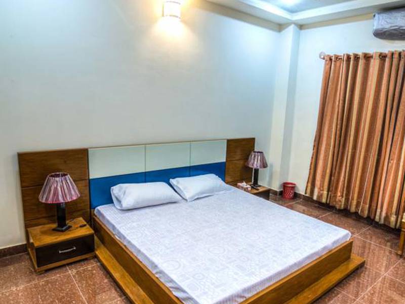 Midway Hotel & Restaurant