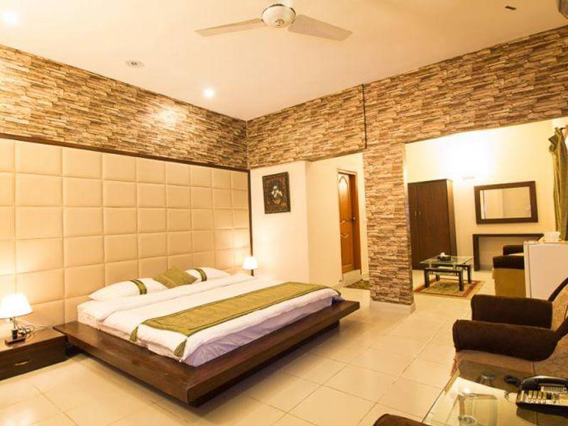Royal Inn Hotel, Karachi