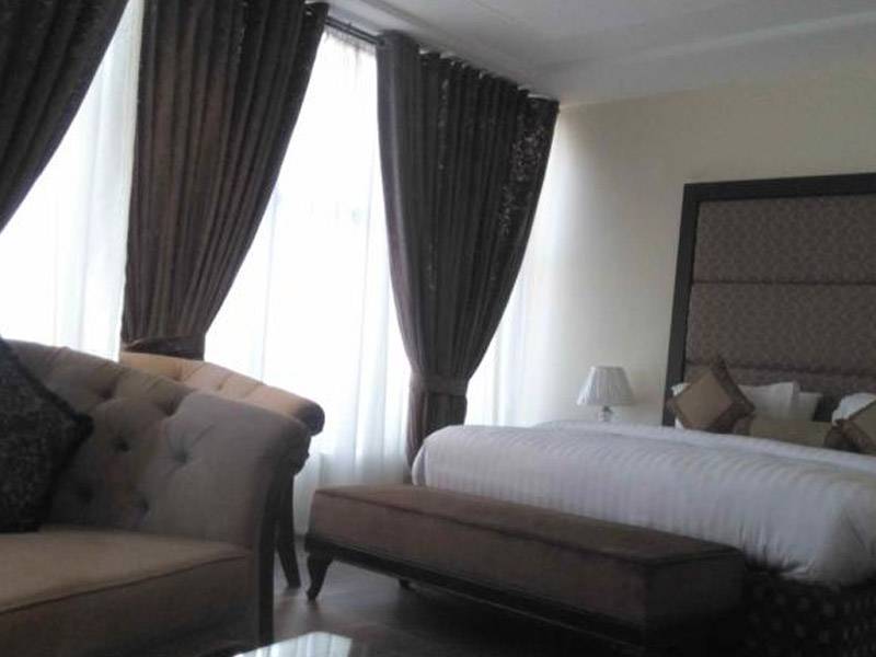 Hotel The Jeevens, Sialkot 