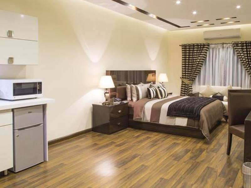 Royaute Luxury Suites and Hotel Gulberg Lahore