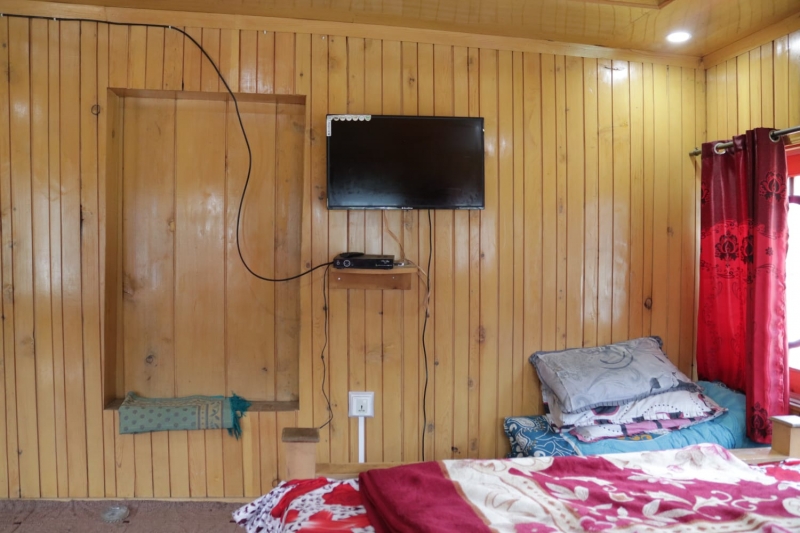 Kashmir Sharda View Guest House