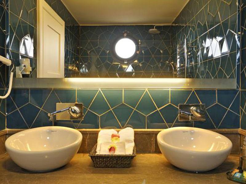 Agora Life Hotel