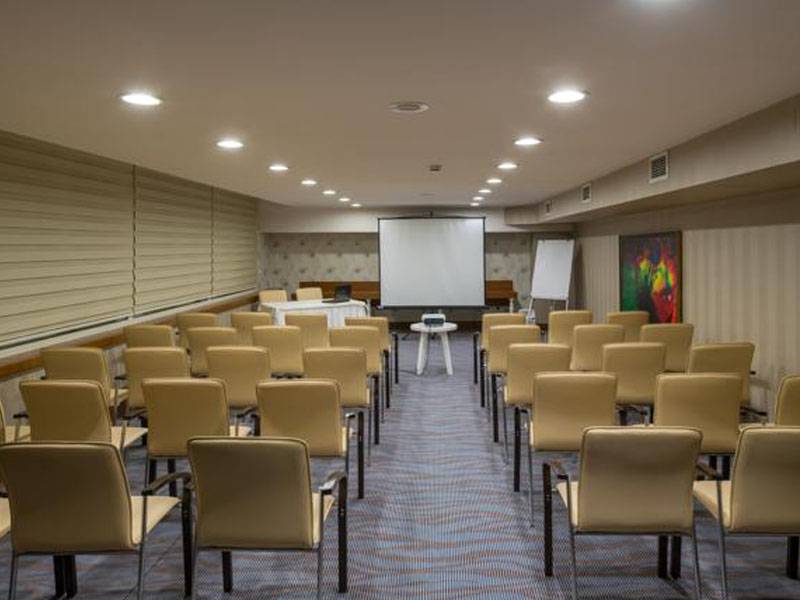 Best Western Plus Khan Hotel 