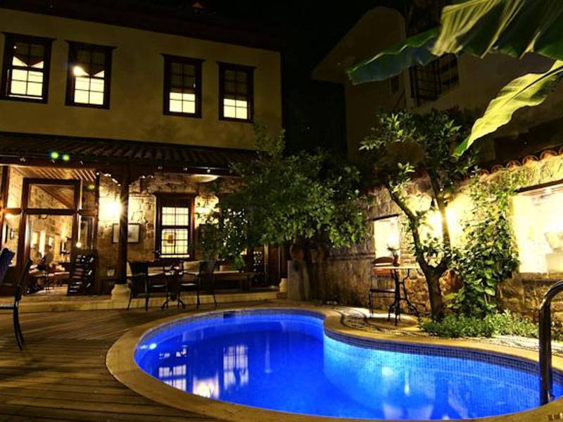 Minyon Hotel