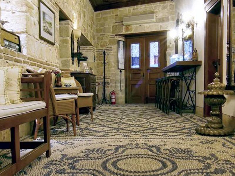 Minyon Hotel