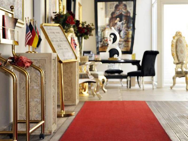 Elegance East Hotel
