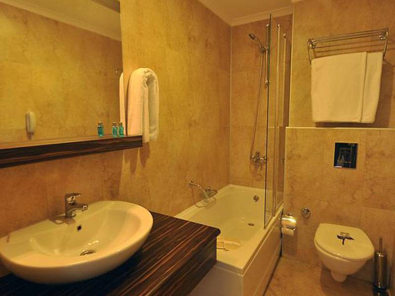 Sunny Hill Alya Hotel