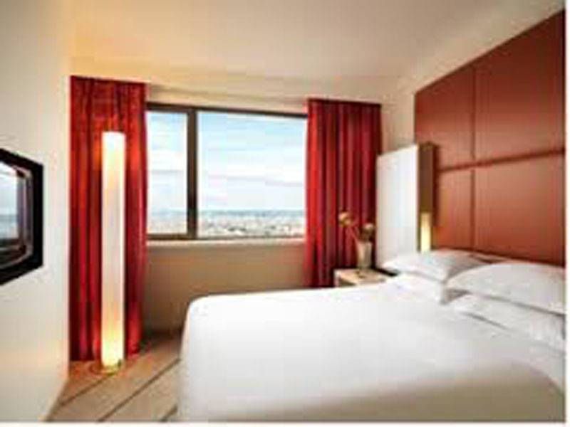 Hyatt Regency Paris Etoile