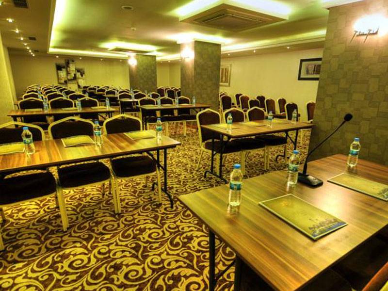 Golden Deluxe Hotel