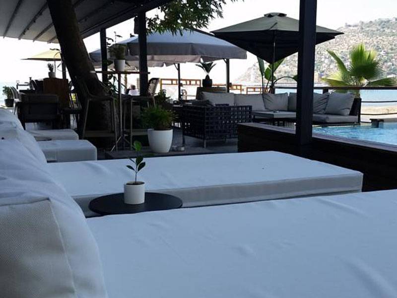 En Vie Beach Boutique Hotel