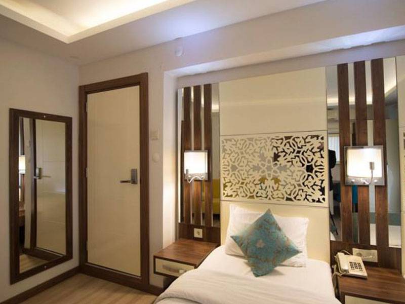 Ozlu Hotel