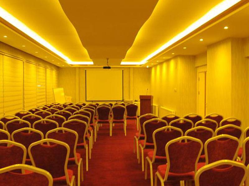 Hotel Izgi Turhan 