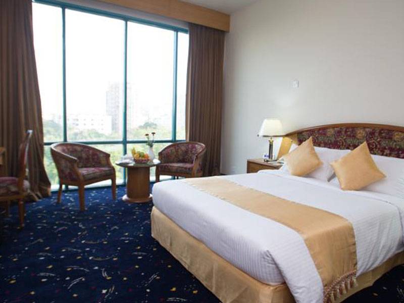 Hotel Lake Castle