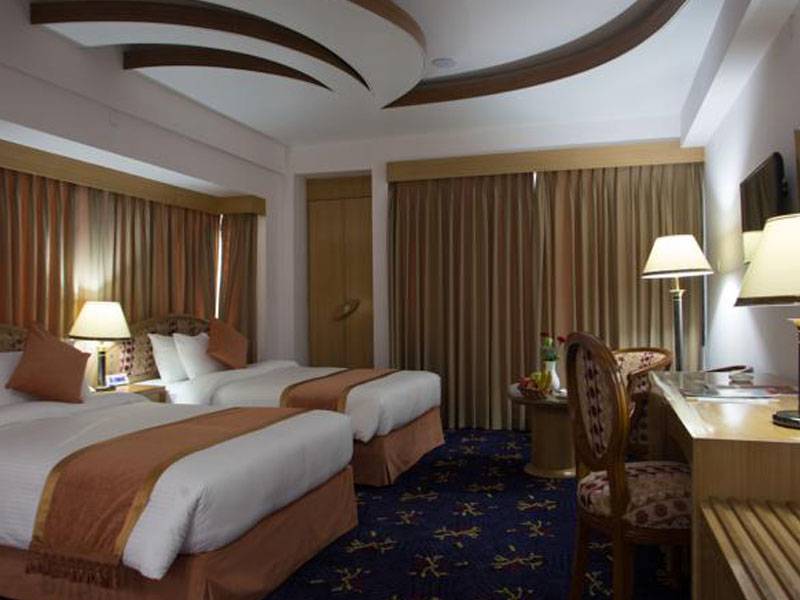 Hotel Lake Castle