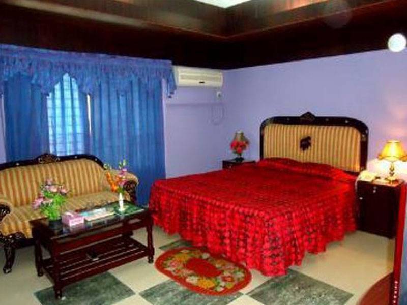 Hotel Favour Inn International
