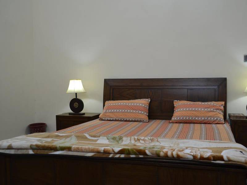 West End Family Homestay, Muzaffarabad