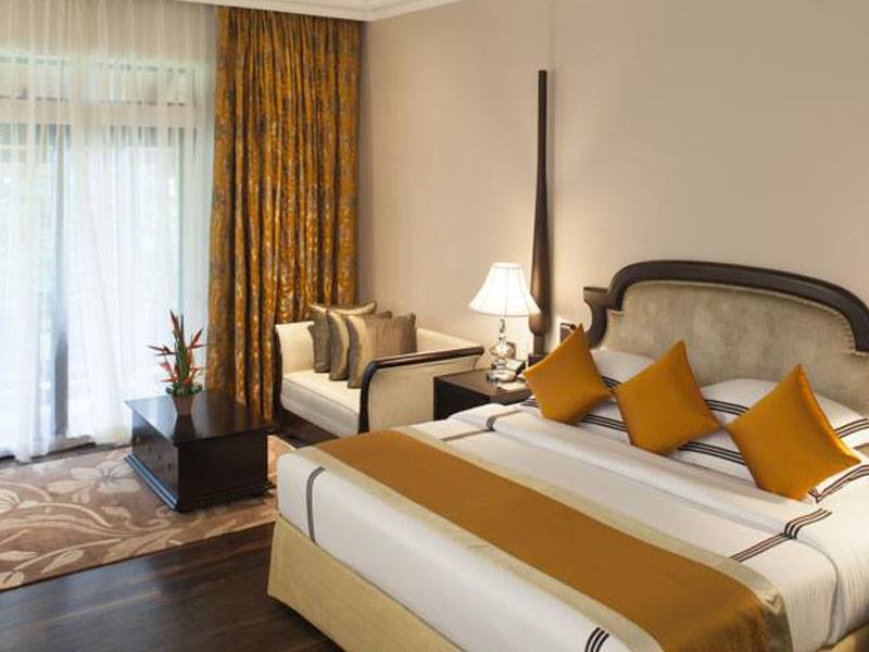 Earl s Regency Hotel