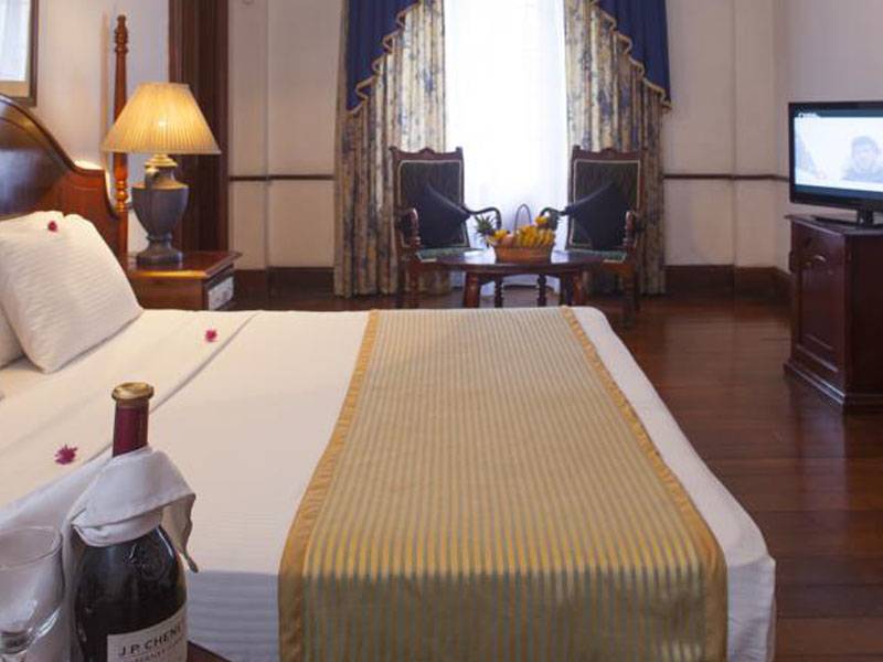 Queen s Hotel