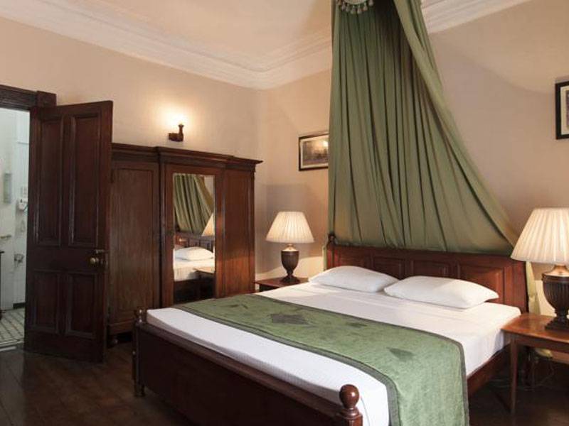 Queen s Hotel