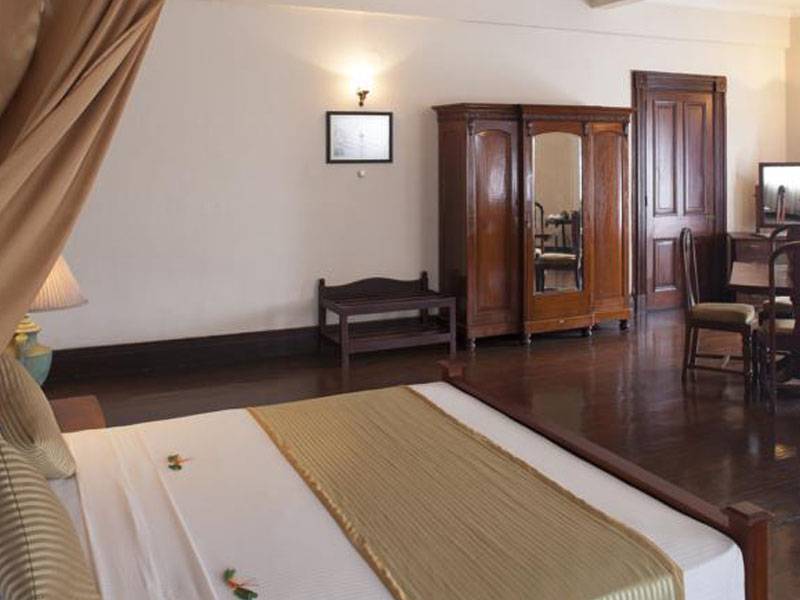 Queen s Hotel