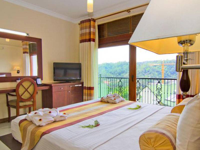 Serene Grand Hotel