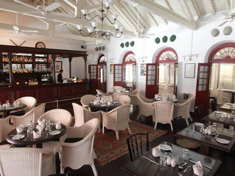 Royal Bar & Hotel