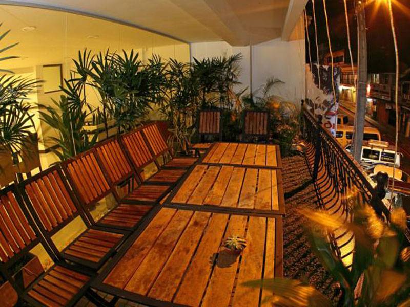 Cafe Aroma Inn