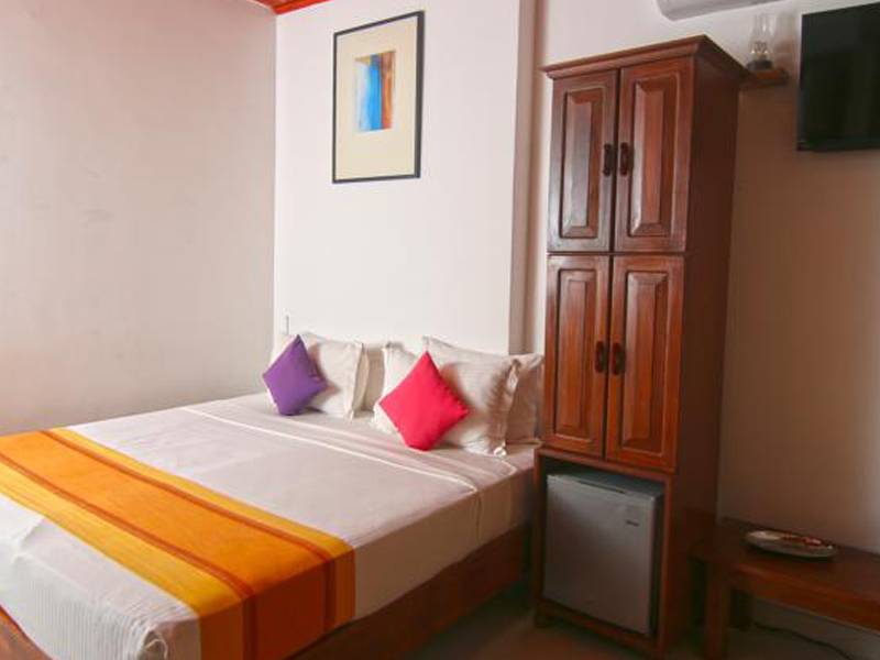 Airport City Hub Hotel