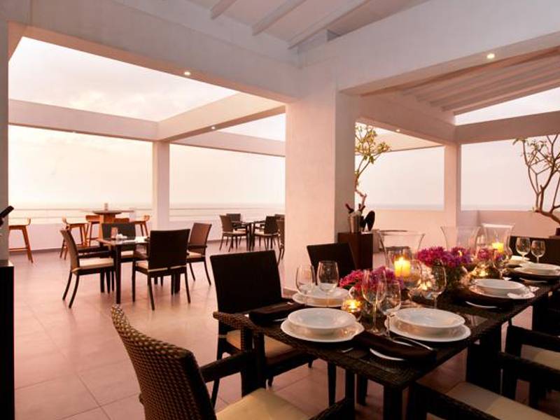 The Beach - All Suite Hotel