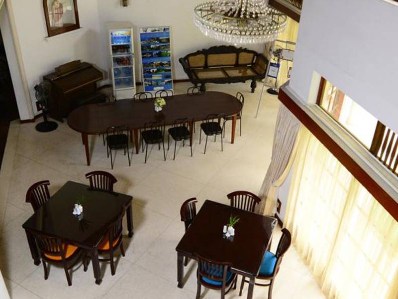 ZEN Rooms Main Street Negombo