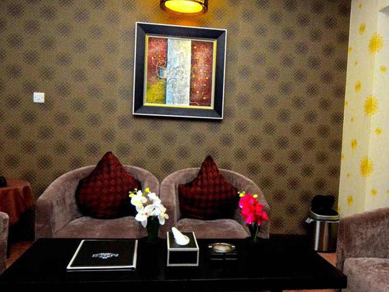 Elegance Castle Hotel