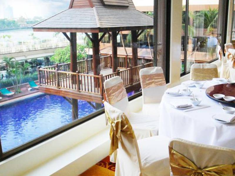Ramada Plaza Bangkok Menam Riverside