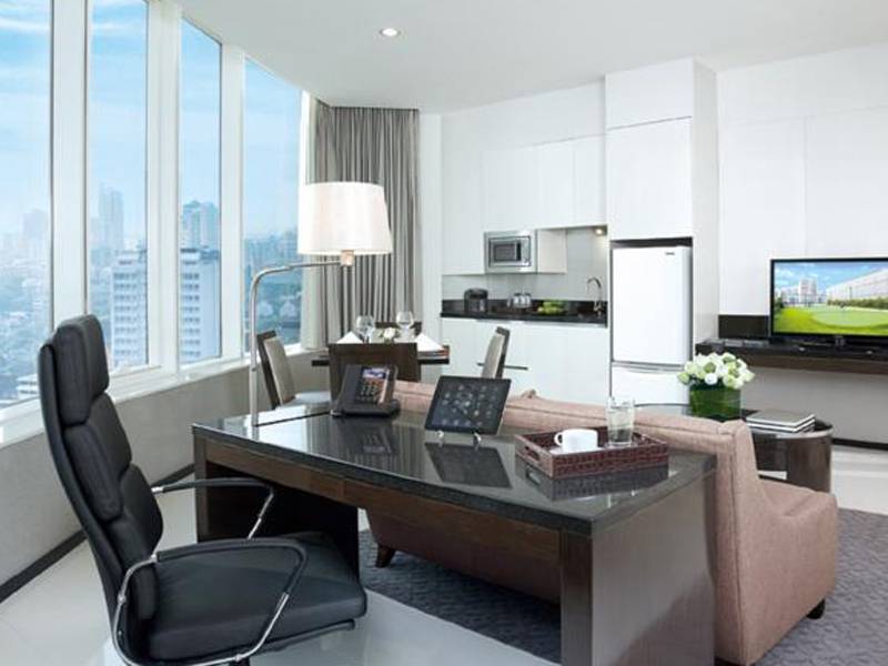 Grande Centre Point Hotel Terminal21