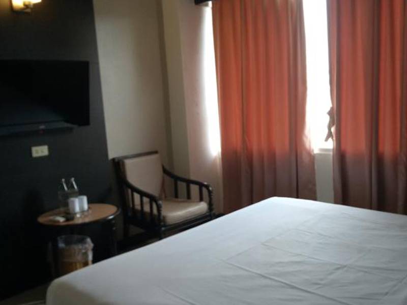 New Cathay Hotel