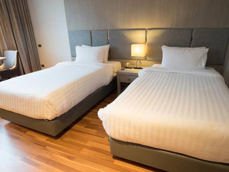 New Season Square Hotel