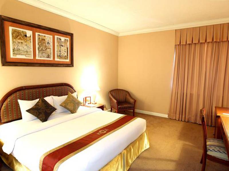 Kosa Hotel & Shopping Mall