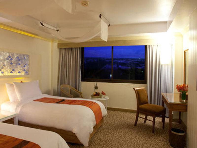 Ploy Palace Hotel