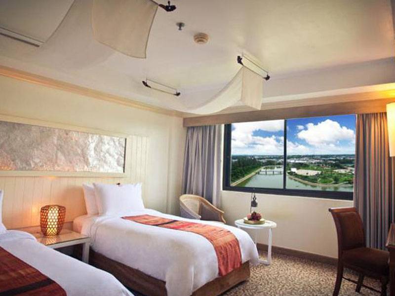 Ploy Palace Hotel