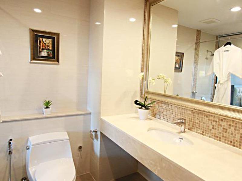 S.N. Plus Hotel