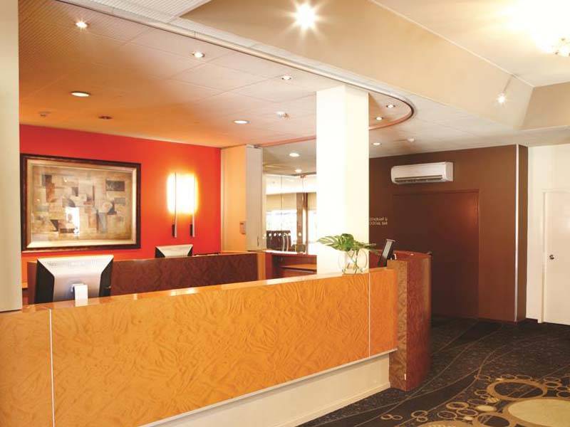 Quality Hotel On Olive Albury