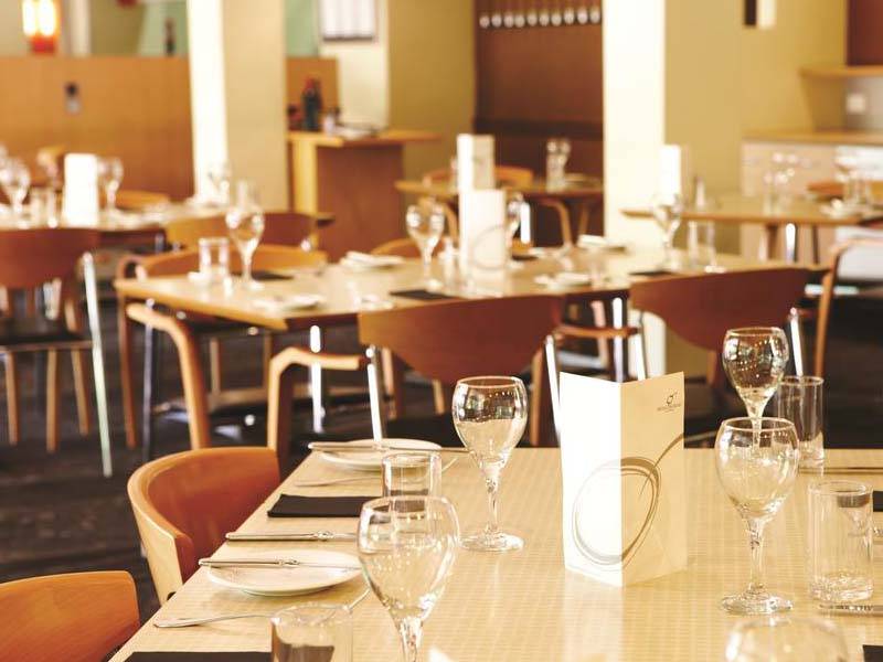 Quality Hotel On Olive Albury