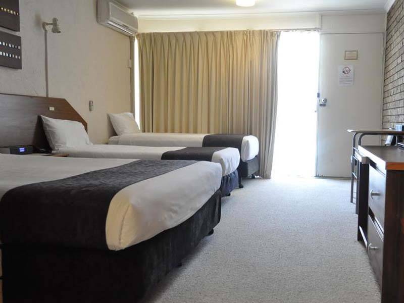 Albury Burvale Motor Inn