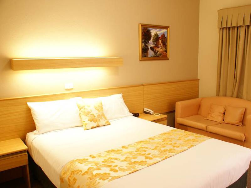Country Lodge Motor Inn