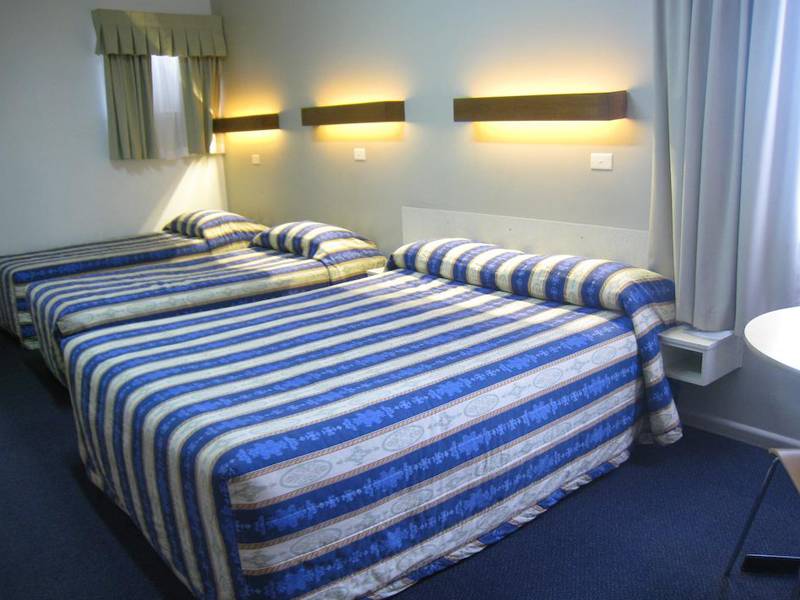 Country Lodge Motor Inn