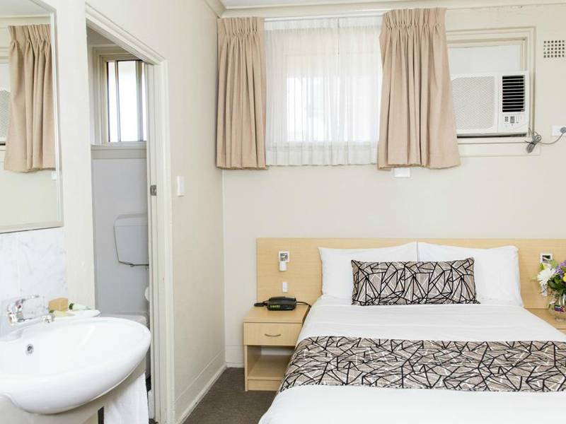 Bathurst Motor Inn